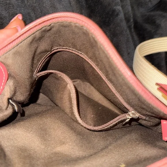 Coach Coral Crossbody Bag with Gold Details - Picture 3 of 16